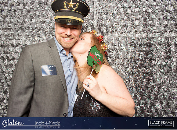 30157 - Slalom Mingle and Jingle Photobooth 2022