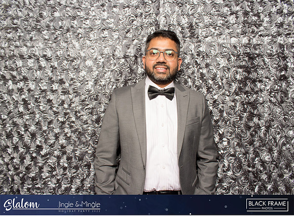 30073 - Slalom Mingle and Jingle Photobooth 2022