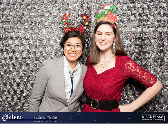 30040 - Slalom Mingle and Jingle Photobooth 2022