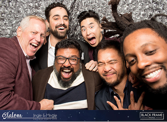 30164 - Slalom Mingle and Jingle Photobooth 2022