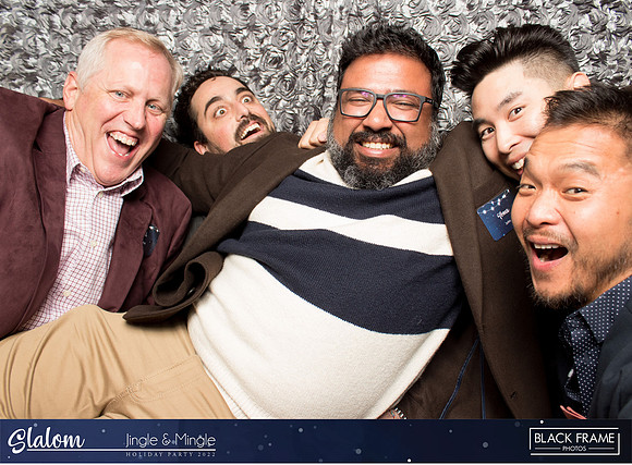 30162 - Slalom Mingle and Jingle Photobooth 2022