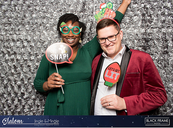 30094 - Slalom Mingle and Jingle Photobooth 2022