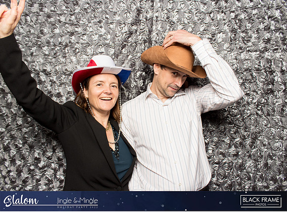 30128 - Slalom Mingle and Jingle Photobooth 2022
