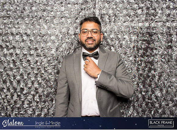 30074 - Slalom Mingle and Jingle Photobooth 2022