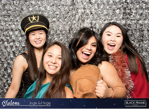 30190 - Slalom Mingle and Jingle Photobooth 2022