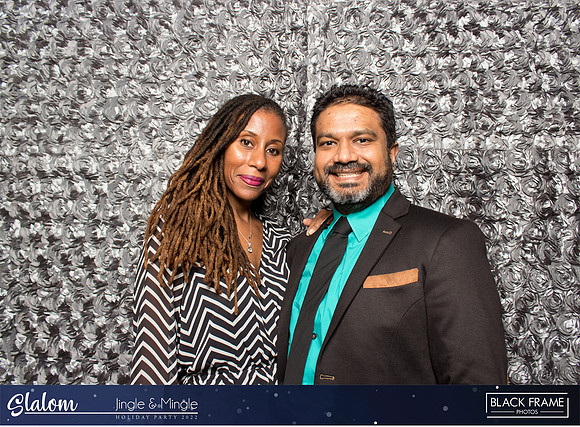 30020 - Slalom Mingle and Jingle Photobooth 2022