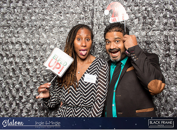 30021 - Slalom Mingle and Jingle Photobooth 2022