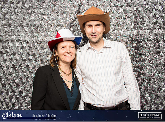 30126 - Slalom Mingle and Jingle Photobooth 2022