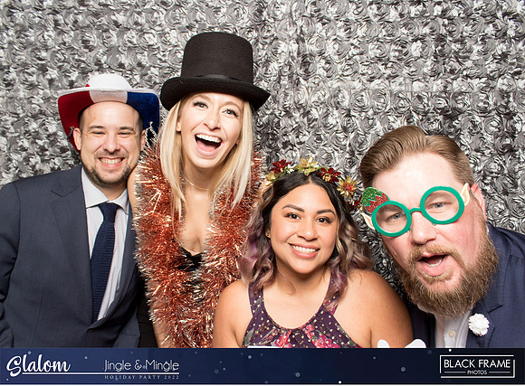 30167 - Slalom Mingle and Jingle Photobooth 2022