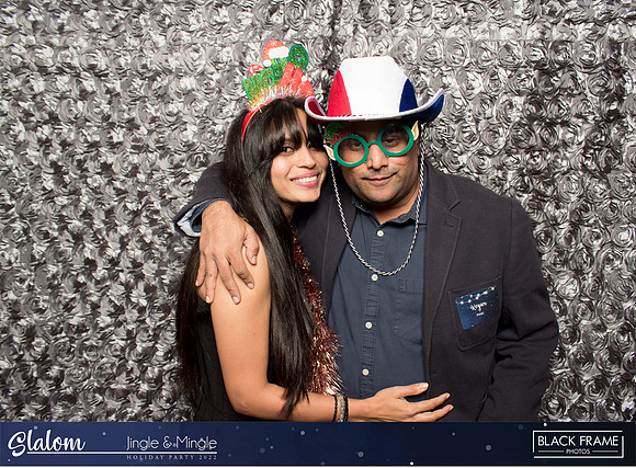 30086 - Slalom Mingle and Jingle Photobooth 2022
