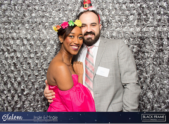 30096 - Slalom Mingle and Jingle Photobooth 2022