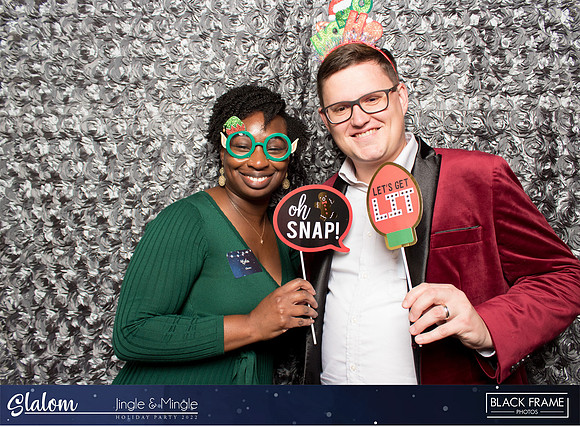 30095 - Slalom Mingle and Jingle Photobooth 2022