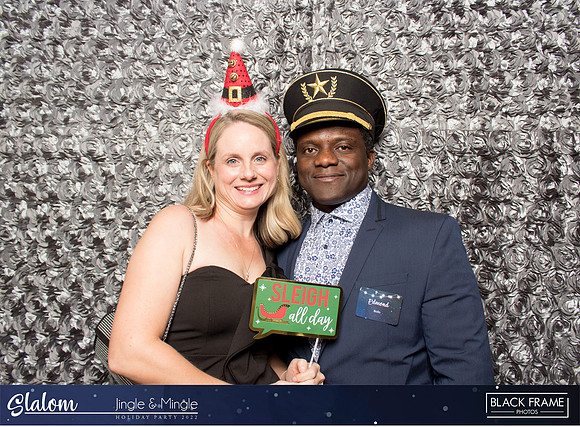 30045 - Slalom Mingle and Jingle Photobooth 2022