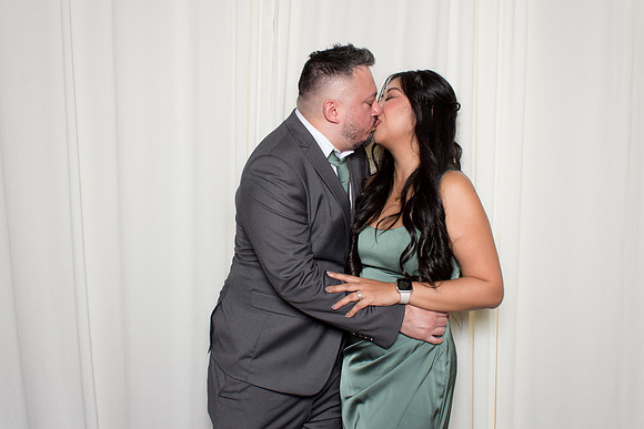 60221 - Kathy + Andy Wedding Photobooth 2025