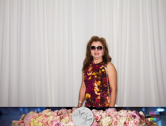 50012 - Nga + Tony Photobooth
