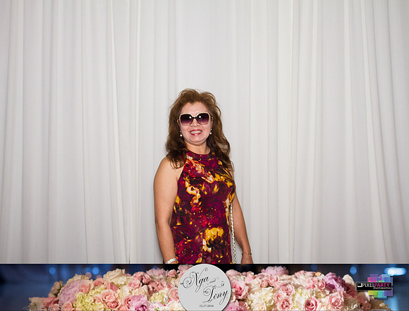50014 - Nga + Tony Photobooth