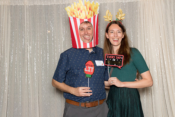 10009 - Forvis Mazars Holiday Photobooth 2025