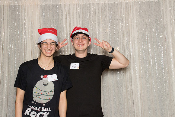 10027 - Forvis Mazars Holiday Photobooth 2025