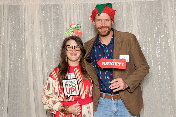 10030 - Forvis Mazars Holiday Photobooth 2025