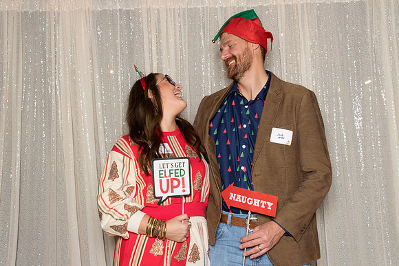 10031 - Forvis Mazars Holiday Photobooth 2025