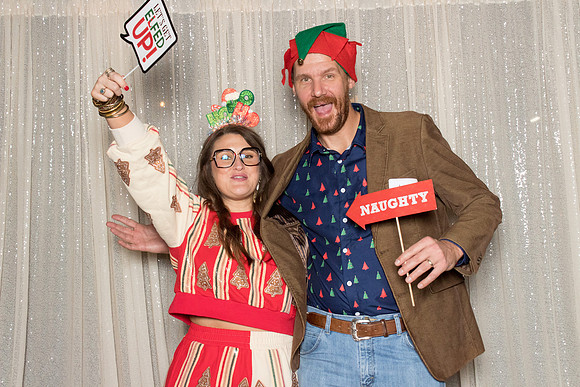 10032 - Forvis Mazars Holiday Photobooth 2025