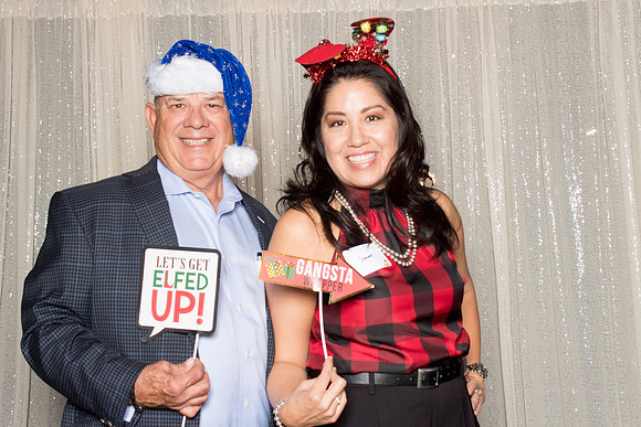 10036 - Forvis Mazars Holiday Photobooth 2025