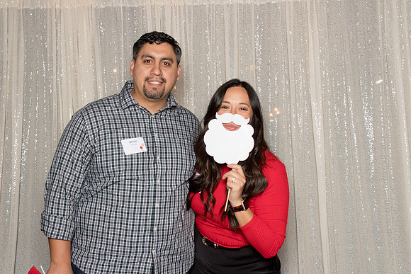 10062 - Forvis Mazars Holiday Photobooth 2025