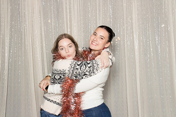10067 - Forvis Mazars Holiday Photobooth 2025