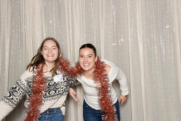 10068 - Forvis Mazars Holiday Photobooth 2025