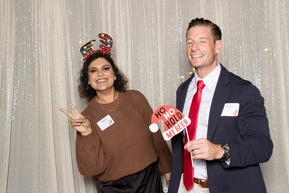 10082 - Forvis Mazars Holiday Photobooth 2025