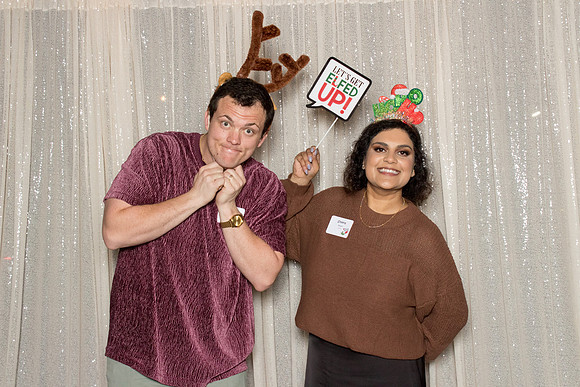 10079 - Forvis Mazars Holiday Photobooth 2025
