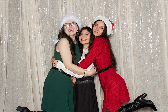 10103 - Forvis Mazars Holiday Photobooth 2025