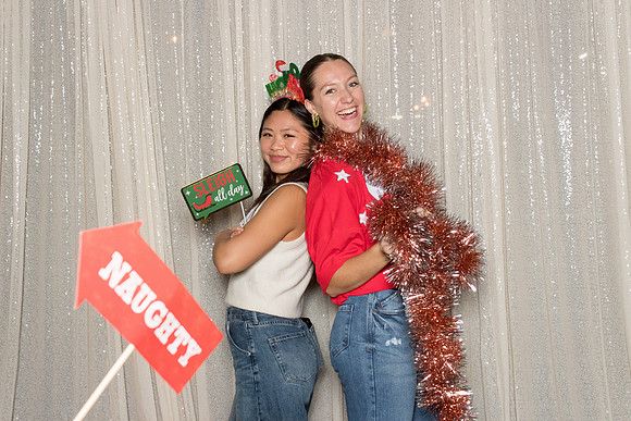 10108 - Forvis Mazars Holiday Photobooth 2025
