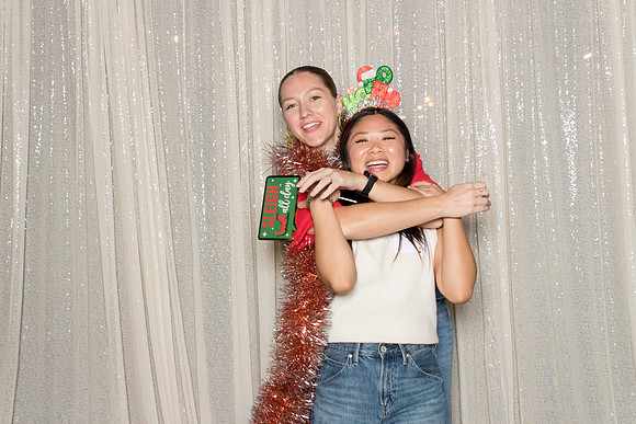 10109 - Forvis Mazars Holiday Photobooth 2025