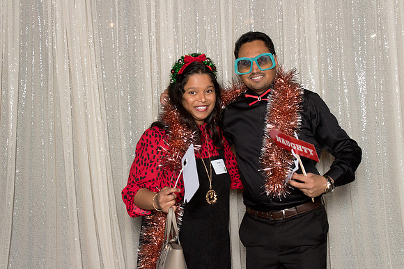 10111 - Forvis Mazars Holiday Photobooth 2025