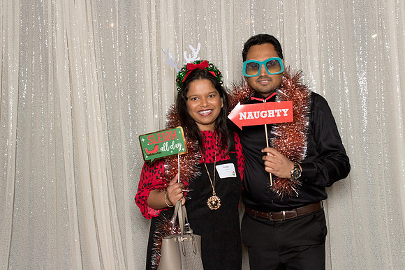 10112 - Forvis Mazars Holiday Photobooth 2025