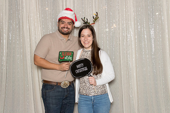 10116 - Forvis Mazars Holiday Photobooth 2025
