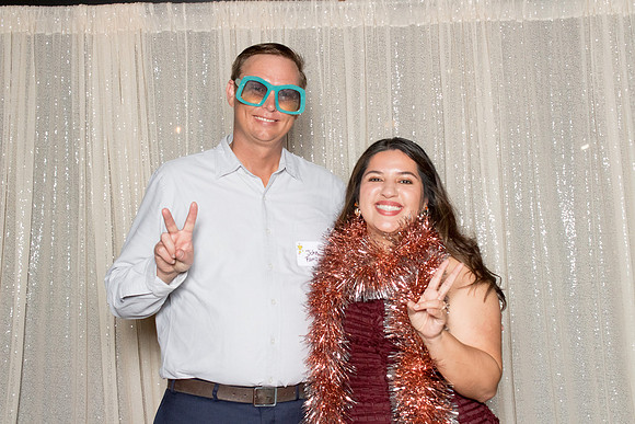 10122 - Forvis Mazars Holiday Photobooth 2025