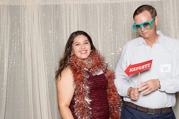10123 - Forvis Mazars Holiday Photobooth 2025
