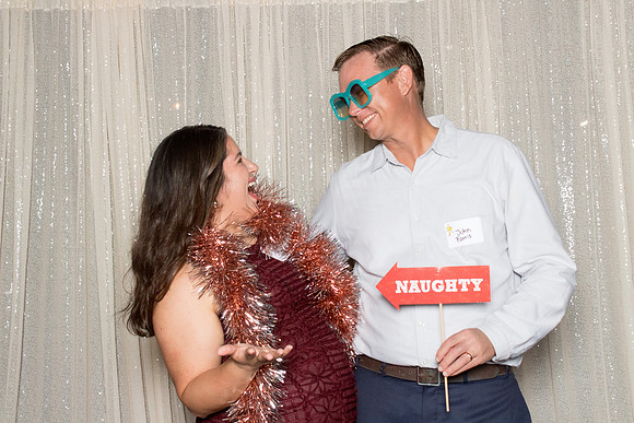 10124 - Forvis Mazars Holiday Photobooth 2025