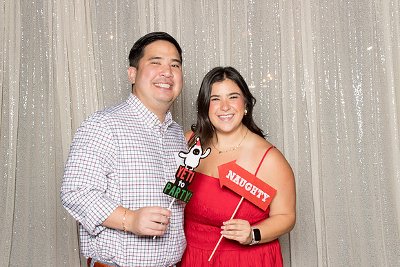 10129 - Forvis Mazars Holiday Photobooth 2025