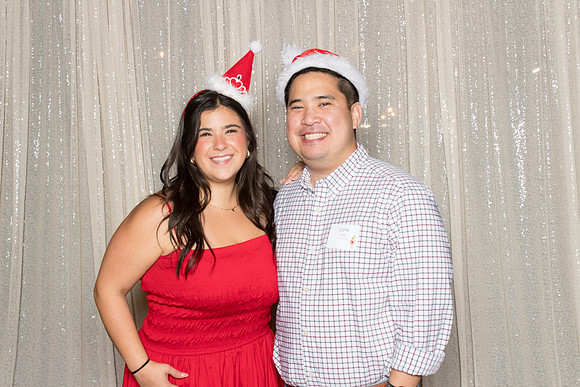 10128 - Forvis Mazars Holiday Photobooth 2025