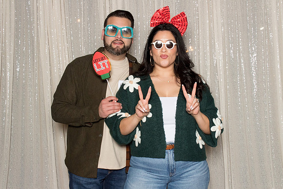 10137 - Forvis Mazars Holiday Photobooth 2025