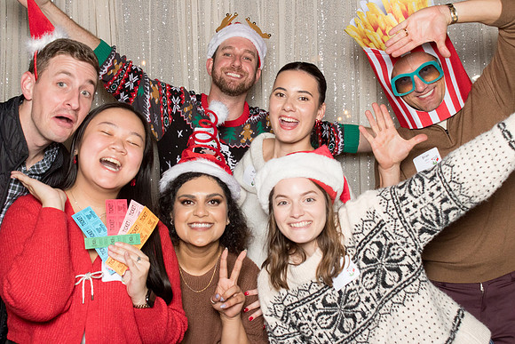 10148 - Forvis Mazars Holiday Photobooth 2025