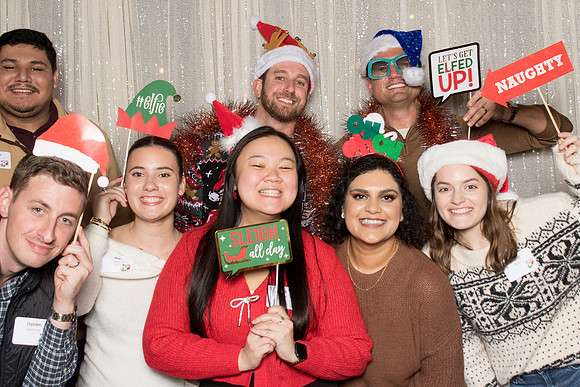10152 - Forvis Mazars Holiday Photobooth 2025
