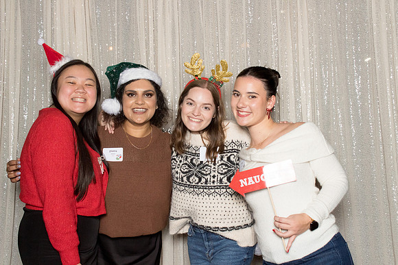 10155 - Forvis Mazars Holiday Photobooth 2025