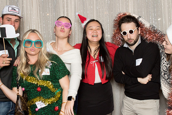 10159 - Forvis Mazars Holiday Photobooth 2025