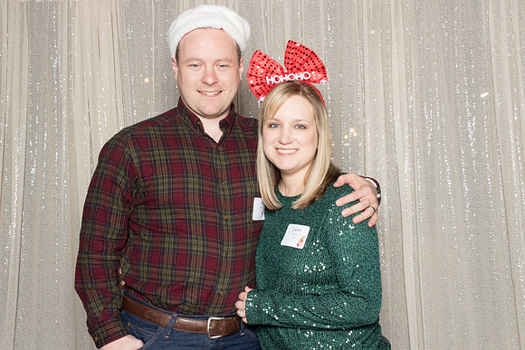 10161 - Forvis Mazars Holiday Photobooth 2025