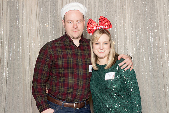 10162 - Forvis Mazars Holiday Photobooth 2025