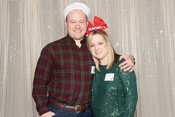 10163 - Forvis Mazars Holiday Photobooth 2025